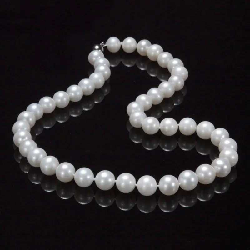 Hot sell Noble- Free shipping@@@@@ Anew AAA+ 9-10mm genuine white fresh water cultured pearl necklace 17" a
Hot sell Noble- Free shipping@@@@@ Anew AAA+ 9-10mm genuine white fresh water cultured pearl necklace 17" a