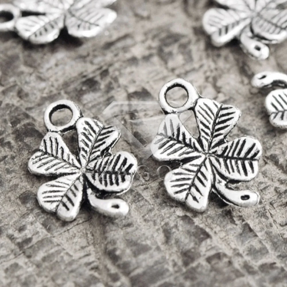 100Pcs Antique Silver Tibetan Silver Tone 15x10x2mm Four Leaf Clover Nature Charms Zinc Alloy Fit Bracelet Necklace TS0797
100Pcs Antique Silver Tibetan Silver Tone 15x10x2mm Four Leaf Clover Nature Charms Zinc Alloy Fit Bracelet Necklace TS0797