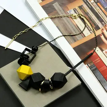 2017, autumn and winter new fashion version, fashion color clavicle Collar Necklace, female high-end clothing accessories pendan
2017, autumn and winter new fashion version, fashion color clavicle Collar Necklace, female high-end clothing accessories pendan