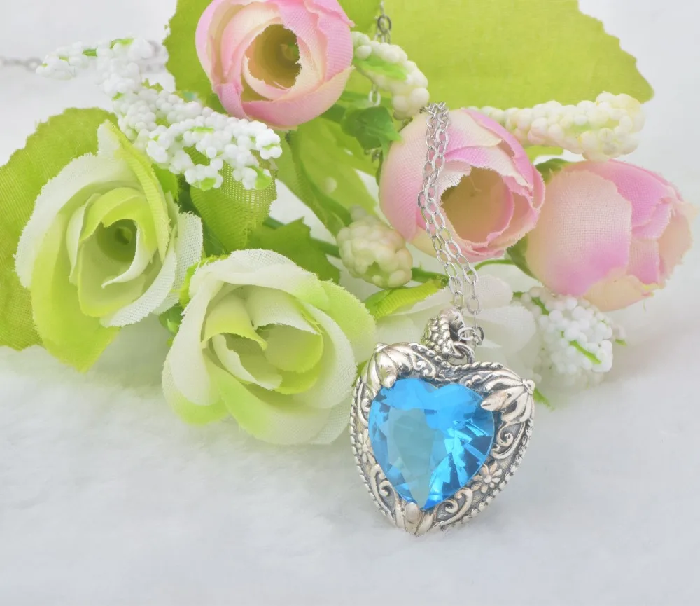 Wholesale summer fashion sexy girl Heart-shaped natural sapphire, Switzerland, in 925 sterling silver delivery free of charge
Wholesale summer fashion sexy girl Heart-shaped natural sapphire, Switzerland, in 925 sterling silver delivery free of charge