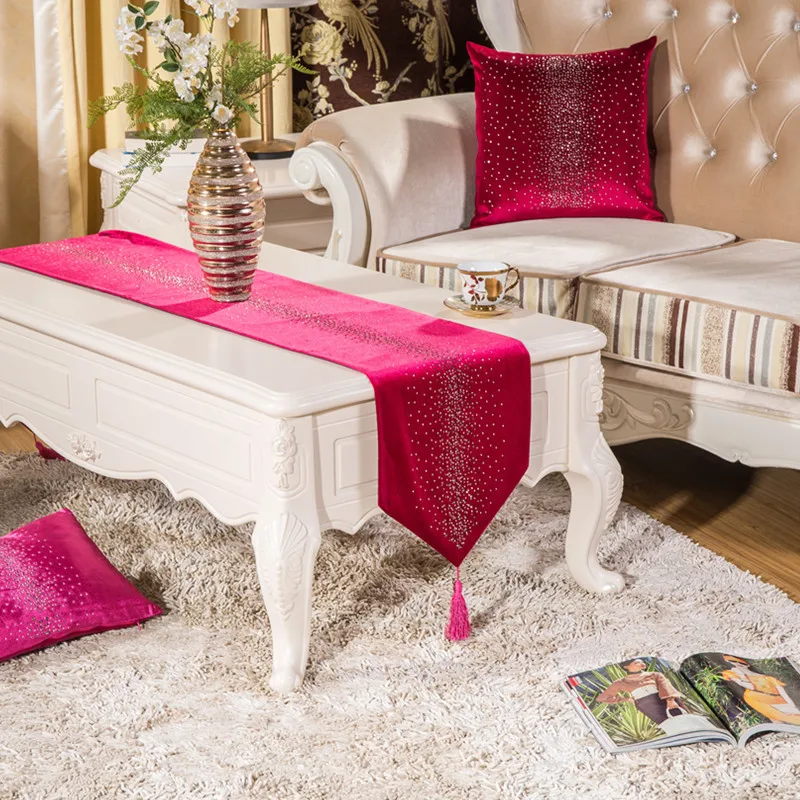 2016 New Table Runner Simplicity Europe of Type Style Runner Christmas Printed Glitter Stone Full Stone
2016 New Table Runner Simplicity Europe of Type Style Runner Christmas Printed Glitter Stone Full Stone