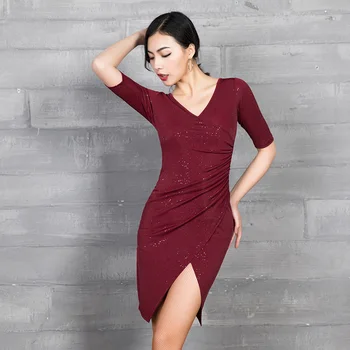 2019 New Design Latin Dance Dress Glitter V type Unique Cutting Training Performance Clothes For Female Adults Woman MD9102
2019 New Design Latin Dance Dress Glitter V type Unique Cutting Training Performance Clothes For Female Adults Woman MD9102