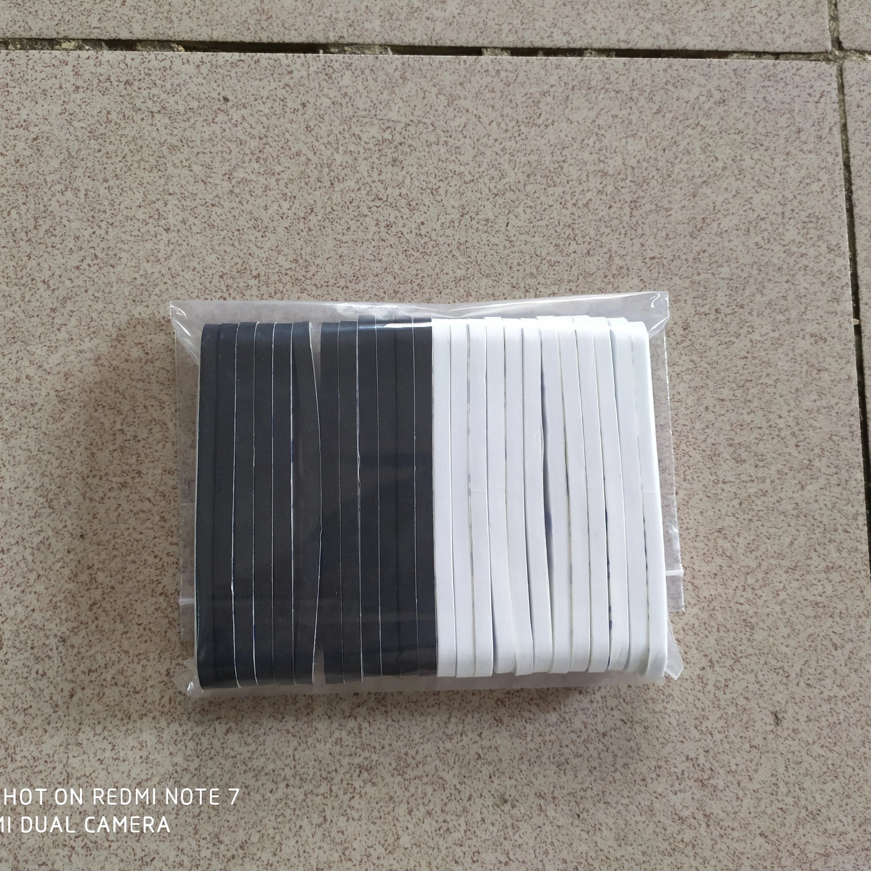 Amazon hot sale 14 Pieces Hat Size Reducer EVA Foam Cap Size Reducer Tape Sweatband Hats Cap Saver size sticker black and white
Amazon hot sale 14 Pieces Hat Size Reducer EVA Foam Cap Size Reducer Tape Sweatband Hats Cap Saver size sticker black and white