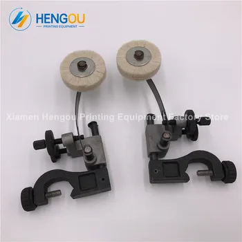 1 Pair Black White Komori brush wheel with seat frame Komori part width=7.9cm Komori paper wheel
1 Pair Black White Komori brush wheel with seat frame Komori part width=7.9cm Komori paper wheel