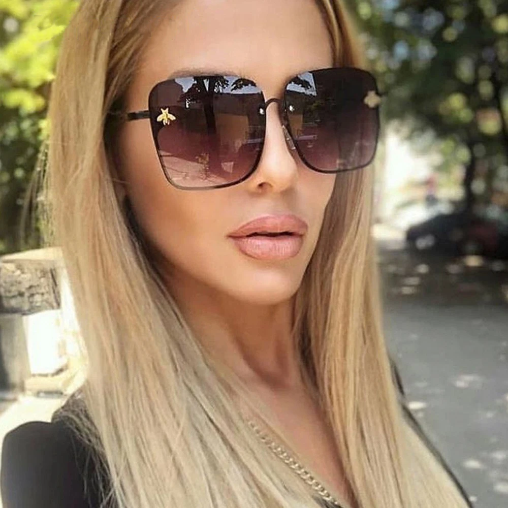 2019 New Style Retro Square Sunglasses Women Brand Designer Metal Frame Oversized Sun Glasses Fashion Men Gradient Shades UV400
2019 New Style Retro Square Sunglasses Women Brand Designer Metal Frame Oversized Sun Glasses Fashion Men Gradient Shades UV400
