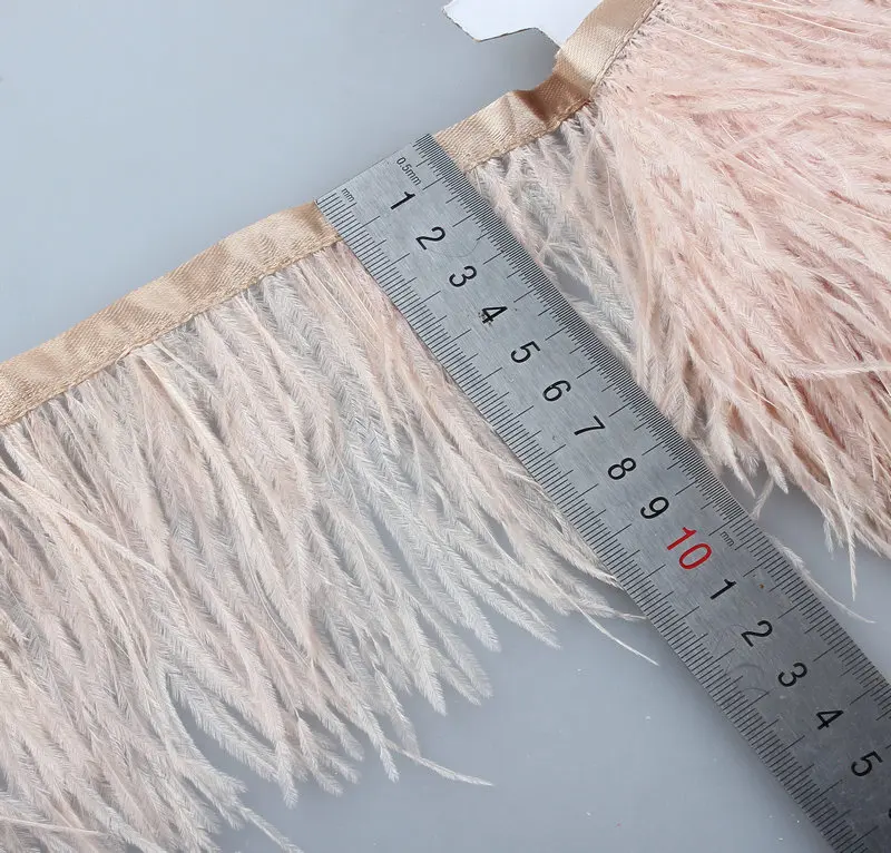 Wholesale high quality5- 10 meters ostrich feather ribbon, feather length 8-11cm / DIY clothing accessories
Wholesale high quality5- 10 meters ostrich feather ribbon, feather length 8-11cm / DIY clothing accessories