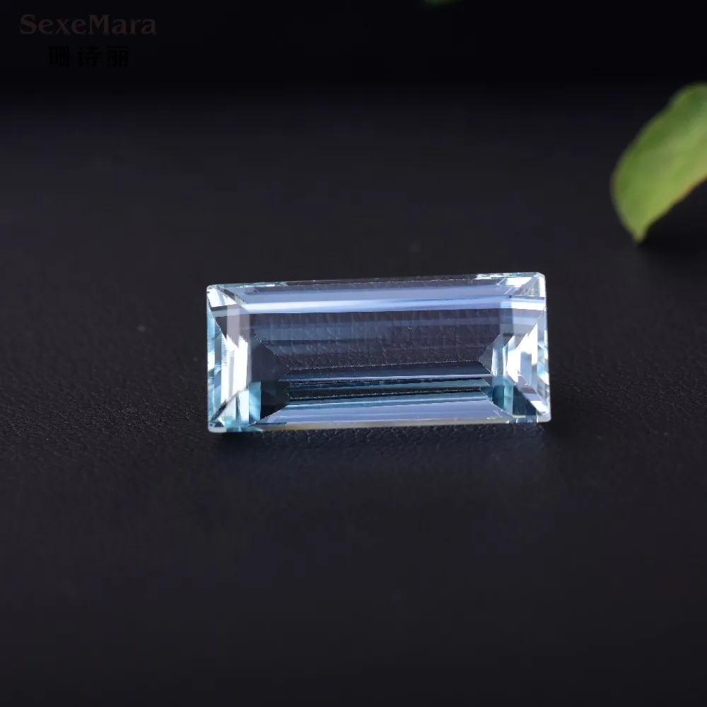 14.4CT rectangular bule Aquamarine perfect quality glitzy natural gemstone 
14.4CT rectangular bule Aquamarine perfect quality glitzy natural gemstone