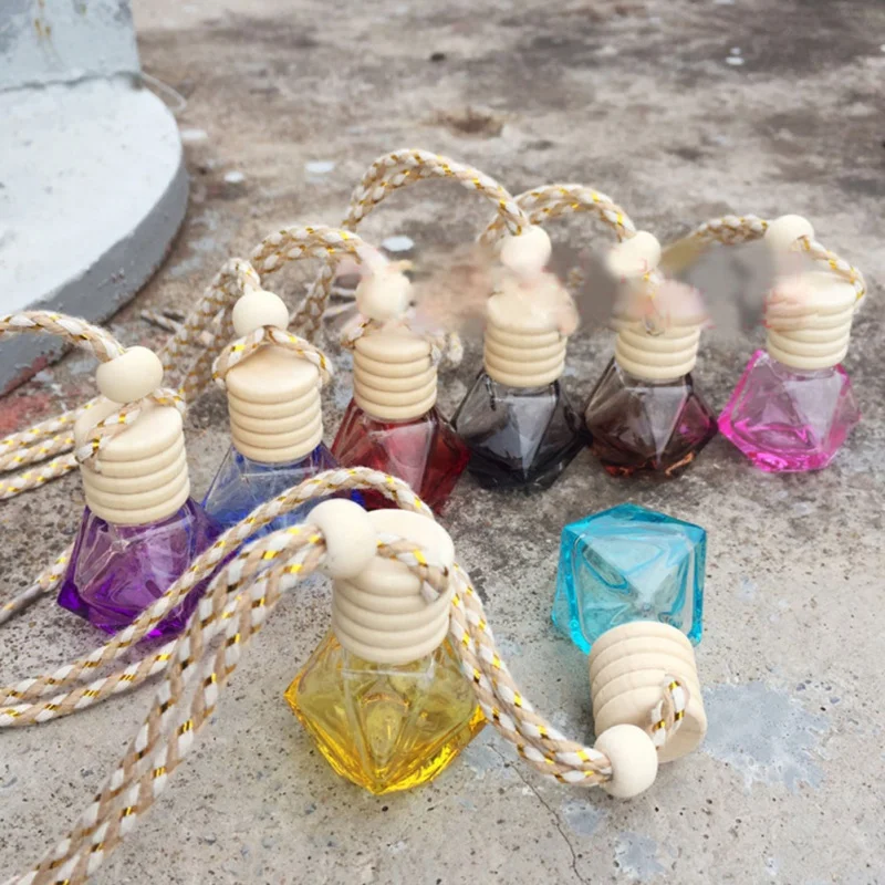 1PCS Car Air Freshener Automobiles Perfume Smell Hanging Bottle Pendant Scent Diffuser Air Freshener In The Car Accessories Gift
1PCS Car Air Freshener Automobiles Perfume Smell Hanging Bottle Pendant Scent Diffuser Air Freshener In The Car Accessories Gift