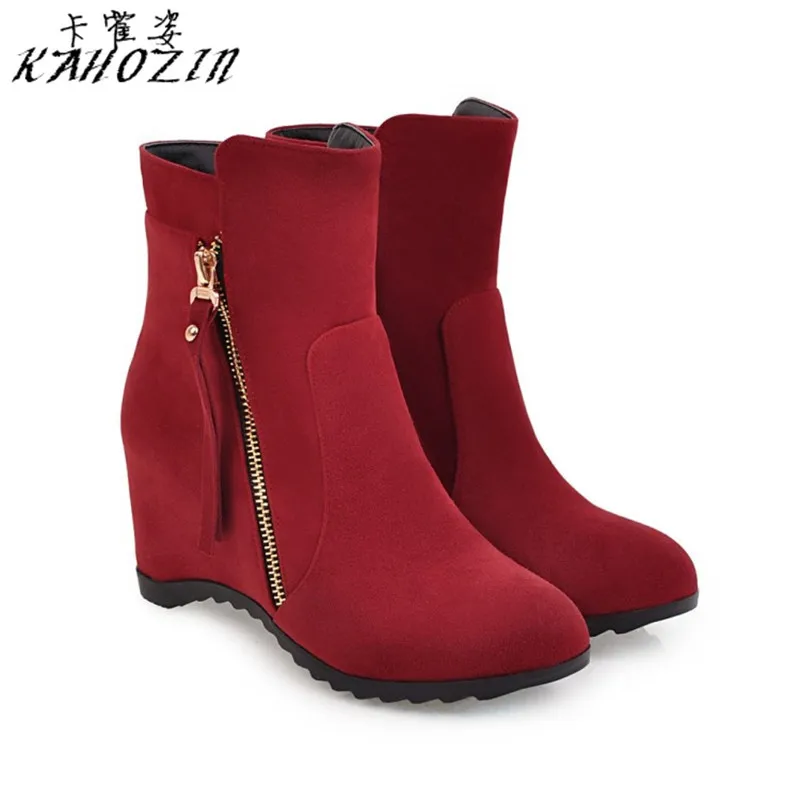 high quality ankle boots fashion shoes women botines mujer 2019 Square heel Side zipper Round head fashion designSuede size34-43
high quality ankle boots fashion shoes women botines mujer 2019 Square heel Side zipper Round head fashion designSuede size34-43