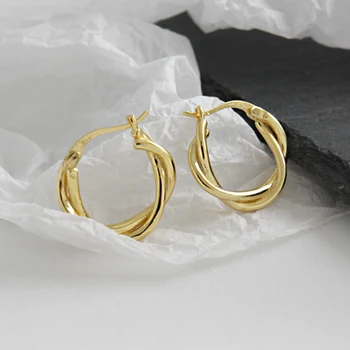 New Korean Hemp Rope Winding Wire Women Earring Silver 925 Hoop Earring Gold Geometric Ear Buckle Women Earring Luxury Jewelry
New Korean Hemp Rope Winding Wire Women Earring Silver 925 Hoop Earring Gold Geometric Ear Buckle Women Earring Luxury Jewelry