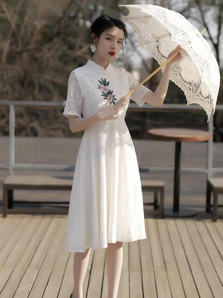 Chinese style retro Embroidered short-sleeved lace dress female retro elegant Victoria style was thin cheongsam dress wq1928
Chinese style retro Embroidered short-sleeved lace dress female retro elegant Victoria style was thin cheongsam dress wq1928