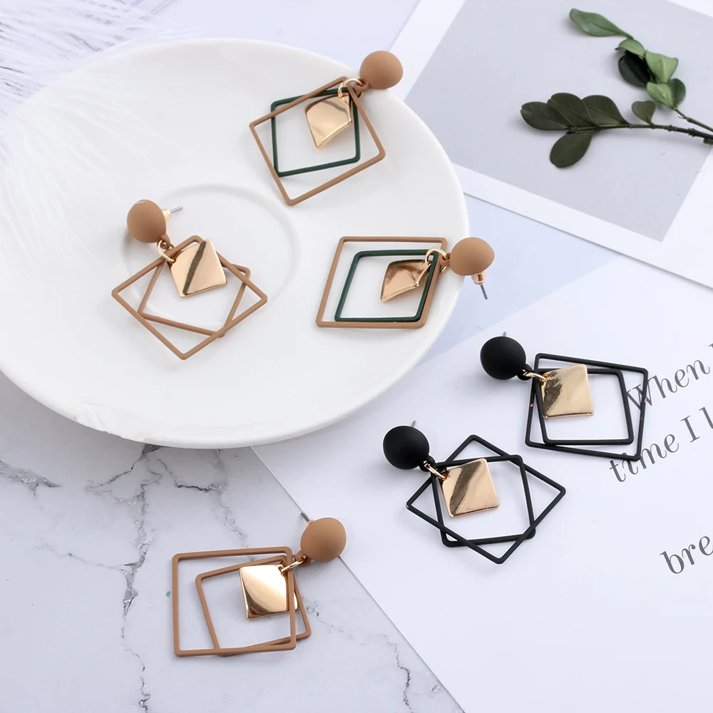 2019 Retro Women's Fashion Statement Earring Earrings For Wedding Party Christmas Gift Wholesale
2019 Retro Women's Fashion Statement Earring Earrings For Wedding Party Christmas Gift Wholesale