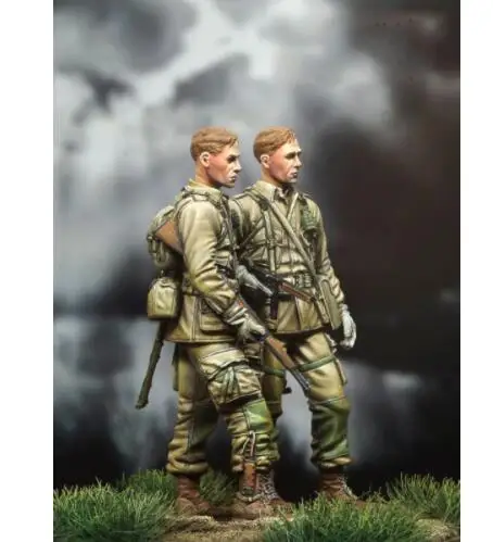 New Unassembled 1/35 US Paratrooper soldier figure Resin Kit DIY Toys Unpainted resin model
New Unassembled 1/35 US Paratrooper soldier figure Resin Kit DIY Toys Unpainted resin model