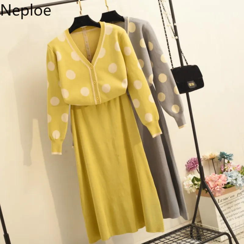 Neploe 2019 Autumn Women Vintage Knit Sweater Skirts Sets Polka Dot Cardigan Female Woman Knitting Clothing Korean Ladies Suits
Neploe 2019 Autumn Women Vintage Knit Sweater Skirts Sets Polka Dot Cardigan Female Woman Knitting Clothing Korean Ladies Suits