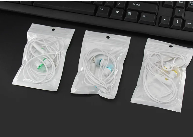 CHYI In Ear Earphone Sport Headset Gamer Earbuds Volume Control 3.5mm Muisic Earphones With Mic For Smartphone PC Laptop Desktop CHYI In Ear Earphone Sport Headset Gamer Earbuds Volume Control 3.5mm Muisic Earphones With Mic For Smartphone PC Laptop Desktop