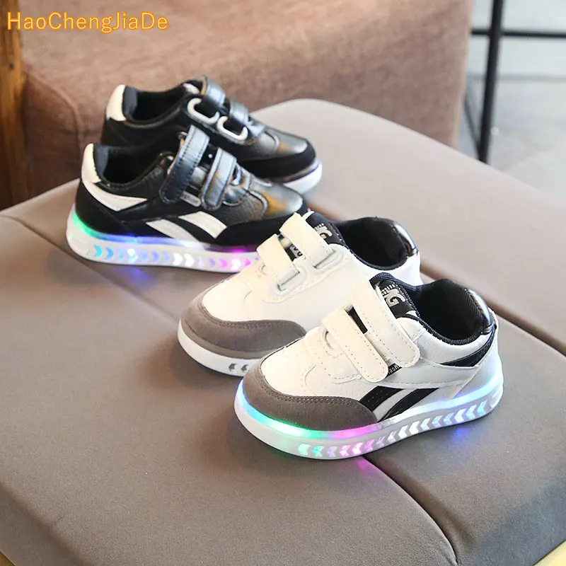 shoes kids glowing sneakers PU Flat bottom Breathable light up shoes led shoes EU 21-29 boys shoes 4 colors Quick delivery
shoes kids glowing sneakers PU Flat bottom Breathable light up shoes led shoes EU 21-29 boys shoes 4 colors Quick delivery