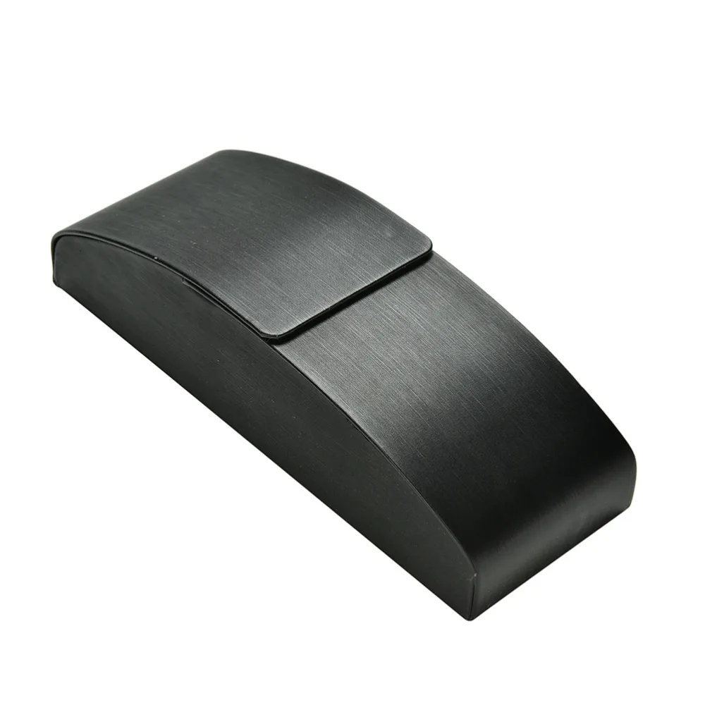 New 1pc Portable Men Women Eyeglasses Box Exquisite Glasses Case Luxury Sunglasses Case Fine PU Leather Glasses Bags Black color
New 1pc Portable Men Women Eyeglasses Box Exquisite Glasses Case Luxury Sunglasses Case Fine PU Leather Glasses Bags Black color