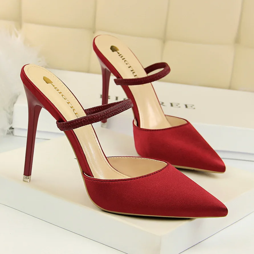 2019 New Summer Women Slippers Pumps Women Shoes Silk Pointed Toe High Heels Shoes Shallow Slippers heels sandals Fashion Shoes
2019 New Summer Women Slippers Pumps Women Shoes Silk Pointed Toe High Heels Shoes Shallow Slippers heels sandals Fashion Shoes