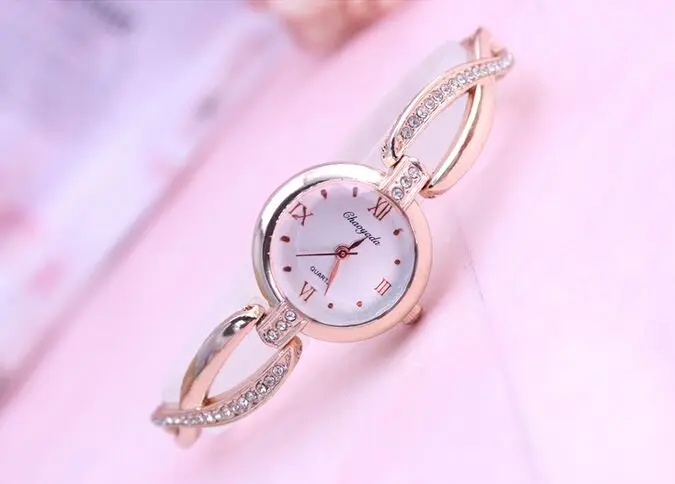 Original chaoyada Bracelet Watches for Lady Fashion Dress Gold Charming Chain Style Jewelry Quartz Women Watch
Original chaoyada Bracelet Watches for Lady Fashion Dress Gold Charming Chain Style Jewelry Quartz Women Watch
