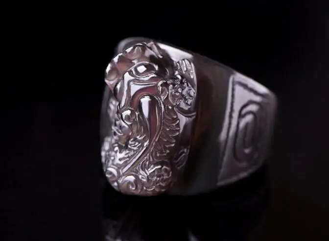 Beautiful Natural Ice Obsidian Carved PiXiu Lucky Thumb Ring Fashion Man's Rings Jewelry 20 inner diameter
Beautiful Natural Ice Obsidian Carved PiXiu Lucky Thumb Ring Fashion Man's Rings Jewelry 20 inner diameter