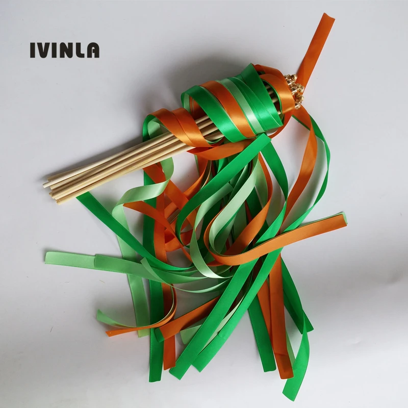 50pcs/lot green light green orange 3 pcs stain ribbon wedding wands With gold Bells for wedding
50pcs/lot green light green orange 3 pcs stain ribbon wedding wands With gold Bells for wedding