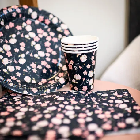 Party Black Gold Series Disposable Tableware Birthday Cups Paper Cup Table Decoration Wedding Party Supplies Baby Shower Cups
Party Black Gold Series Disposable Tableware Birthday Cups Paper Cup Table Decoration Wedding Party Supplies Baby Shower Cups