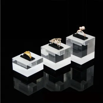 Shipping 3PCS/Lot Elegant Ring Exhibitor Stand Set Transparent Matte Acrylic Jewelry Display 1 Slot Holder Shop Show
Shipping 3PCS/Lot Elegant Ring Exhibitor Stand Set Transparent Matte Acrylic Jewelry Display 1 Slot Holder Shop Show