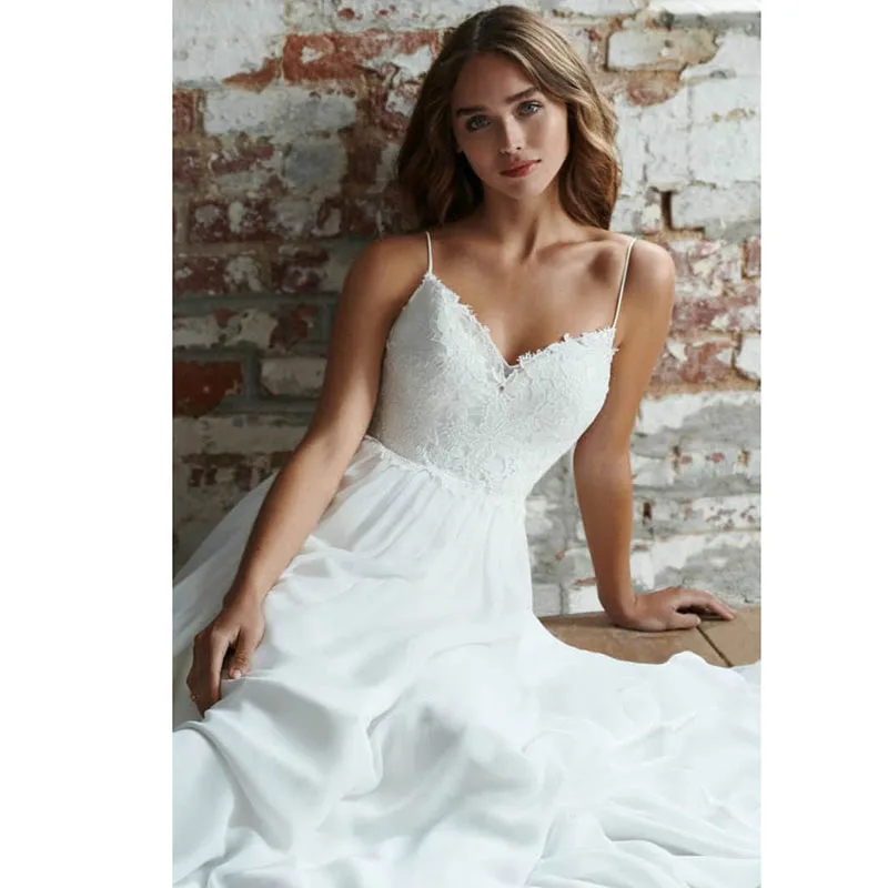 Princess Wedding Dress Sweetheart Appliqued with Flowers A-Line Tulle Backless Boho Wedding Gown Free Shipping Bride Dress
Princess Wedding Dress Sweetheart Appliqued with Flowers A-Line Tulle Backless Boho Wedding Gown Free Shipping Bride Dress
