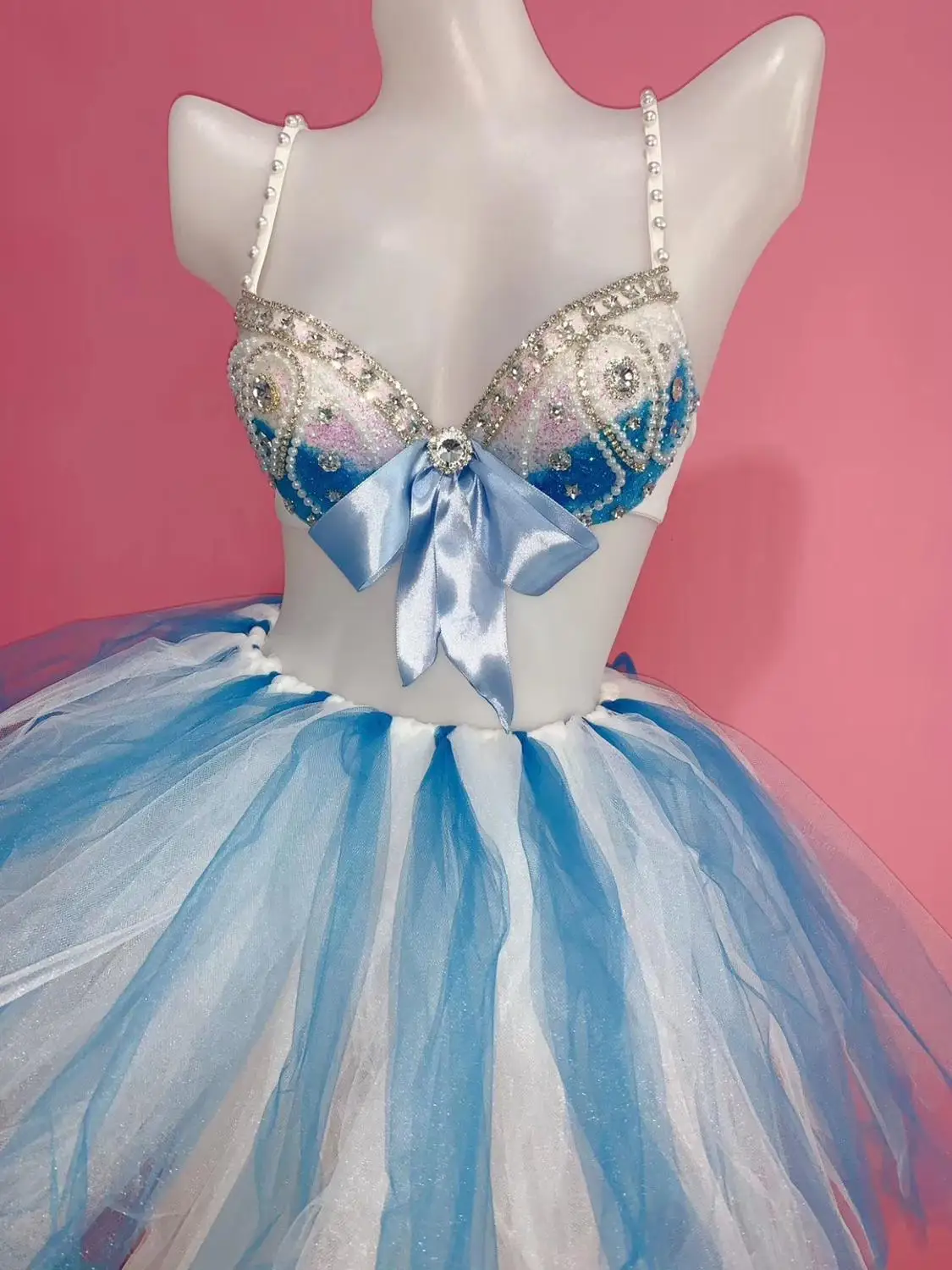 Sparkly Pearl Rhinestones Bra Blue Mesh TUTU Skirt 2 Pieces Set Bar Rave Party Dance Outfit Nightclub DJ Singer Sexy Costume
Sparkly Pearl Rhinestones Bra Blue Mesh TUTU Skirt 2 Pieces Set Bar Rave Party Dance Outfit Nightclub DJ Singer Sexy Costume