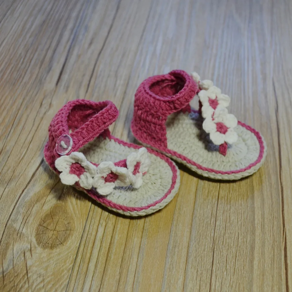 

QYFLYXUEQYFLYXUE-Baby hand crochet shoes, pure cotton baby shoes, pure handmade. Multicolored flower styles can be customized