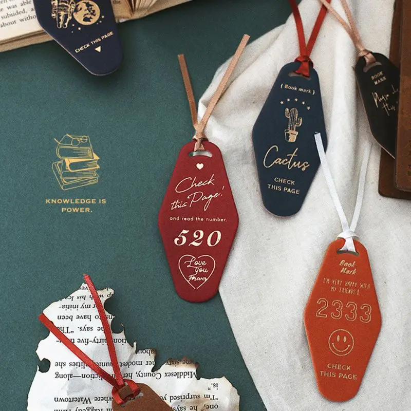 Leather Bookmark "Door Series" Bronzing Decorative Student Office Creative DIY Practical Stationery Retro Style Random C26
Leather Bookmark "Door Series" Bronzing Decorative Student Office Creative DIY Practical Stationery Retro Style Random C26