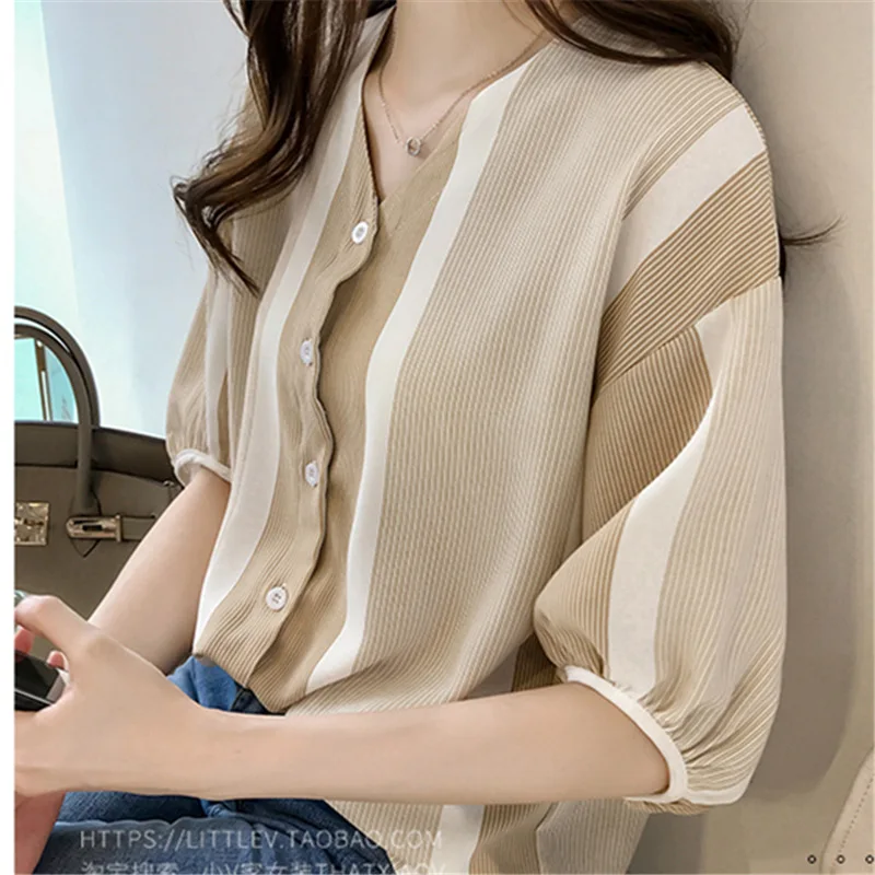 2019 New Fashion Summer Women Striped Blouse Shirt Short Sleeve Blouses V-neck Chiffon Shirts Ladies Casual Plus Size Top Blusas
2019 New Fashion Summer Women Striped Blouse Shirt Short Sleeve Blouses V-neck Chiffon Shirts Ladies Casual Plus Size Top Blusas