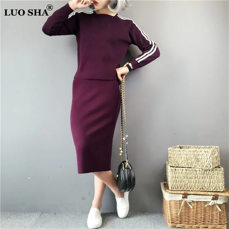 LUO SHA Two Piece Set Womens Sweat Suits Woman Suit Female Cashmere Sweater Striped Top and Skirt Set Suit for Women Costume
LUO SHA Two Piece Set Womens Sweat Suits Woman Suit Female Cashmere Sweater Striped Top and Skirt Set Suit for Women Costume