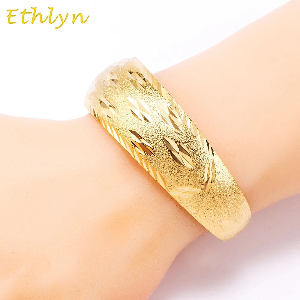 Ethlyn African Bangles for Women's Gold Color Dubai Jewelry Ethiopian Bangle Arab Bracelets,Bridal Gift/Mom Present B031
Ethlyn African Bangles for Women's Gold Color Dubai Jewelry Ethiopian Bangle Arab Bracelets,Bridal Gift/Mom Present B031