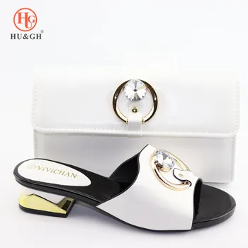 2019 New Comfortable heels 4cm Pumps Italian Shoe with Matching Bag Italian Design African Nigeria Shoes and Bag Set for Wedding
2019 New Comfortable heels 4cm Pumps Italian Shoe with Matching Bag Italian Design African Nigeria Shoes and Bag Set for Wedding