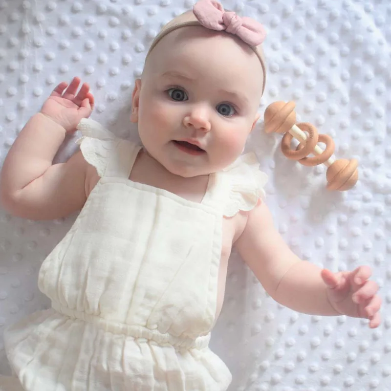 Brand Baby Rompers New Infant Pink White Jumpsuit Baby Girls Ruffle Cross Straps Romper Newborn Summer Clothes Baby Costume
Brand Baby Rompers New Infant Pink White Jumpsuit Baby Girls Ruffle Cross Straps Romper Newborn Summer Clothes Baby Costume