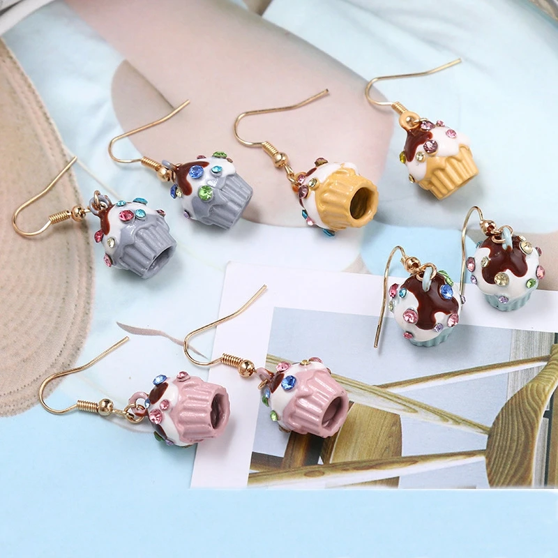 Korean Cute Cartoon Cake Drop Earrings For Women Jewelry Colorful Crystal Pendientes Ice cream Cupcake Food Dangle Earrings 2019
Korean Cute Cartoon Cake Drop Earrings For Women Jewelry Colorful Crystal Pendientes Ice cream Cupcake Food Dangle Earrings 2019