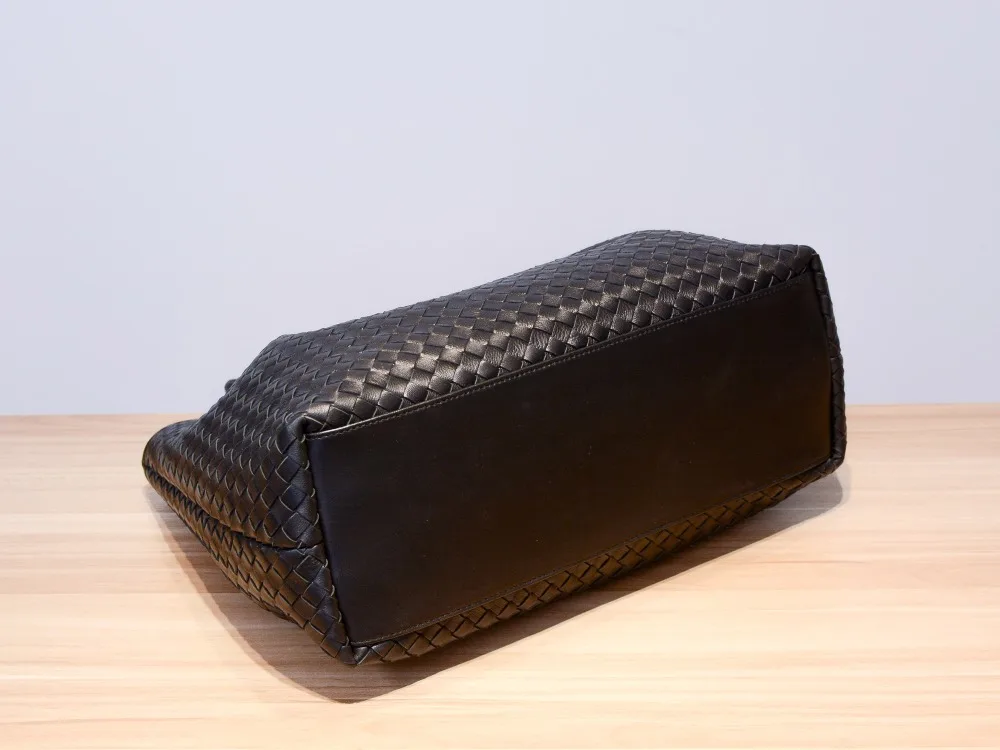 2019 Genuine leather manual Weave Handheld large capacity package Woman High-quality Inner zipper bag Dermis in and out of 2019 Genuine leather manual Weave Handheld large capacity package Woman High-quality Inner zipper bag Dermis in and out of