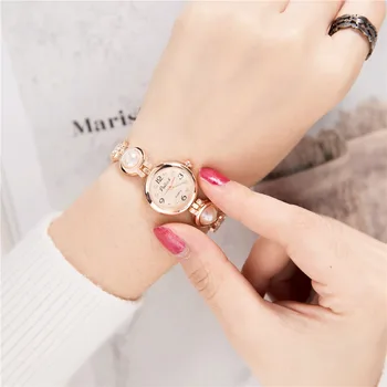 Women Watch Ladies Nobler Fashion Casual 3 Colors Wafer Design Round Dial Bracelet Watch Mujor Quartz Wristwatch Female Relojes
Women Watch Ladies Nobler Fashion Casual 3 Colors Wafer Design Round Dial Bracelet Watch Mujor Quartz Wristwatch Female Relojes