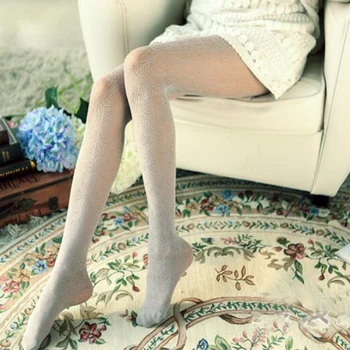 Hot Sexy Jumpsuit Summer Peacock Tail Carved Hollow Anti-hook Stockings New Ladies Ankle No Trace Connection Stockings Printing
Hot Sexy Jumpsuit Summer Peacock Tail Carved Hollow Anti-hook Stockings New Ladies Ankle No Trace Connection Stockings Printing