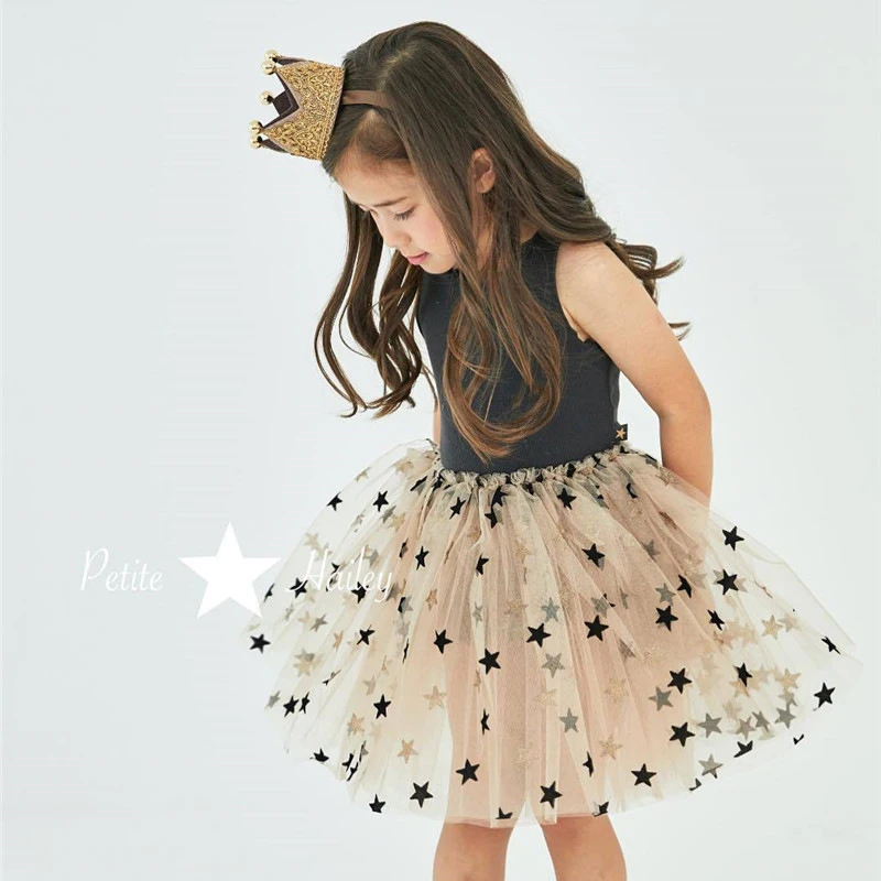 2019 Summer Cute Baby Girl Pentagram Princess Dress Round Neck Sleeveless Shining Baby Birthday Dress LZ160
2019 Summer Cute Baby Girl Pentagram Princess Dress Round Neck Sleeveless Shining Baby Birthday Dress LZ160
