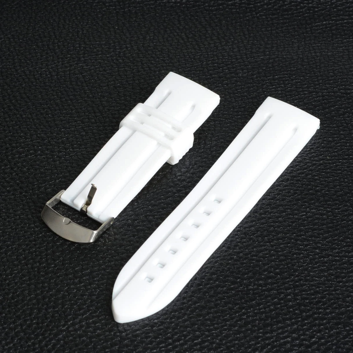 Brand New 20mm White Silicone Watch Band Strap Buckle Design Men Women Sports Watchbands horlogeband bande de montre
Brand New 20mm White Silicone Watch Band Strap Buckle Design Men Women Sports Watchbands horlogeband bande de montre