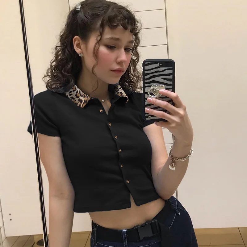 black retro vintage leopard print pattern tshirt front button open shirt cardigan short sleeve crop top belly shirt WLQ4542W02
black retro vintage leopard print pattern tshirt front button open shirt cardigan short sleeve crop top belly shirt WLQ4542W02