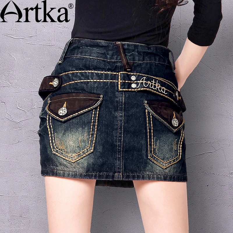 ARTKA Women's Retro Smart Handmade Pleats Back Pockets Abraded Whitewashed Hugging Cotton Denim Mini Pencil Skirt QN11422Q
ARTKA Women's Retro Smart Handmade Pleats Back Pockets Abraded Whitewashed Hugging Cotton Denim Mini Pencil Skirt QN11422Q