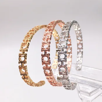 AAA Quality New Fashion Opening Narrow Style 3 Gold Color Plated Letter Bangle Bracelet For Women Brand Jewelry Gift
AAA Quality New Fashion Opening Narrow Style 3 Gold Color Plated Letter Bangle Bracelet For Women Brand Jewelry Gift