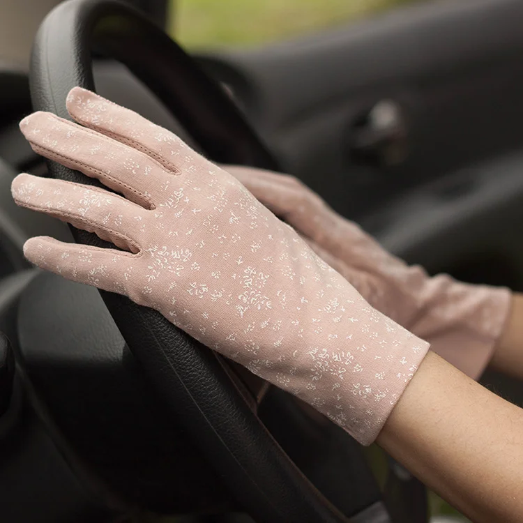 Lady Sunshade Gloves Mittens Female Summer Touchscreen Broken Flowers Girls Anti Slip Luva Feminina Driving Gloves B-8326
Lady Sunshade Gloves Mittens Female Summer Touchscreen Broken Flowers Girls Anti Slip Luva Feminina Driving Gloves B-8326