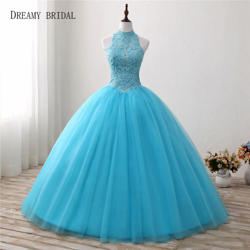 Dreamy Bridal Sweety Blue Quinceanera Dress Ball Gown Halter Vestidos de 15 Anos Beaded Debutante Longo Kep Hole Back Princesa
Dreamy Bridal Sweety Blue Quinceanera Dress Ball Gown Halter Vestidos de 15 Anos Beaded Debutante Longo Kep Hole Back Princesa
