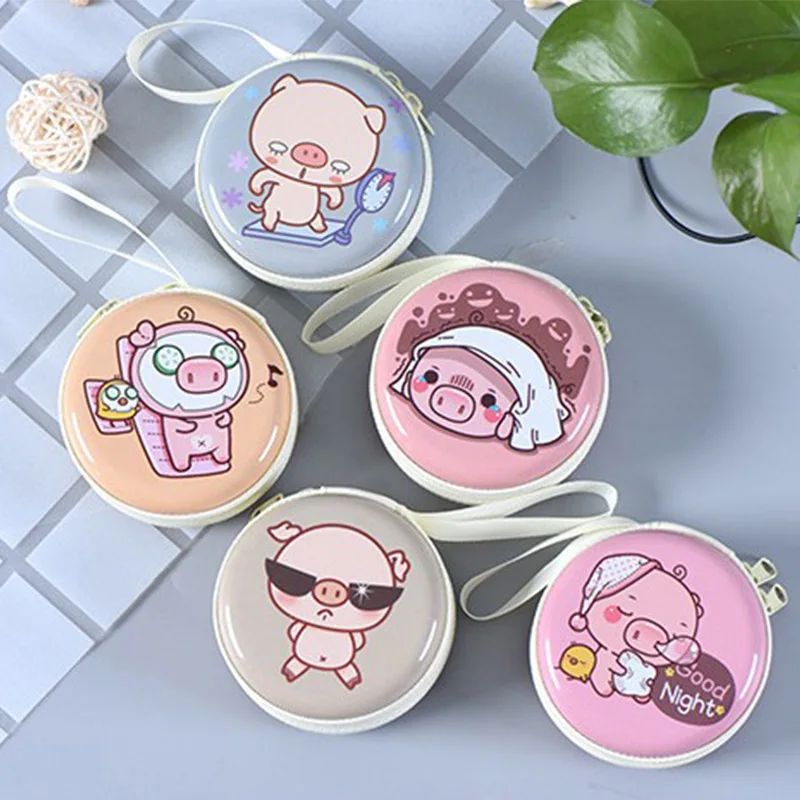 Tinplate Cartoon Coin Purses Round Pig Earphone Key Storage Bag Children Baby Mini Zipper Kids Wallet Change Purse Gifts
Tinplate Cartoon Coin Purses Round Pig Earphone Key Storage Bag Children Baby Mini Zipper Kids Wallet Change Purse Gifts