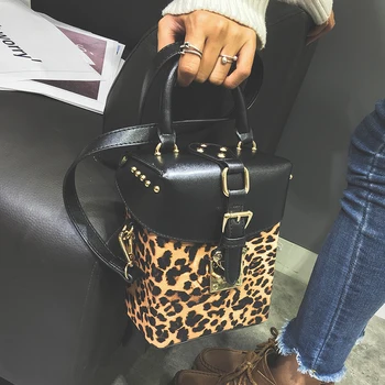 2018 box bag Famous brand Personalized handbags Leopard Print box mini Cube Brand original design crossbody bags for women
2018 box bag Famous brand Personalized handbags Leopard Print box mini Cube Brand original design crossbody bags for women