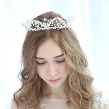 Crystal Princess Crown Tiara Pearls Headband Wedding Hair Jewelry Bridal Hair Accessories Women Party Hair Vine Headpiece
Crystal Princess Crown Tiara Pearls Headband Wedding Hair Jewelry Bridal Hair Accessories Women Party Hair Vine Headpiece